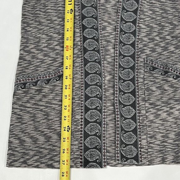 Tigerlily Australia Brand Open Knit Gray Cardigan Paisley Accents Medium Pockets - Picture 13 of 16